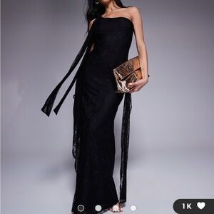 Elegant Black Strapless Evening Dress